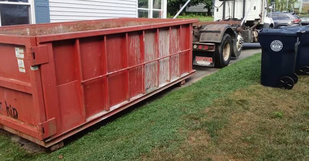 10 Yard Dumpster Rental in Andover, MA | Garage Cleanup | Dumpsters R Us, Inc