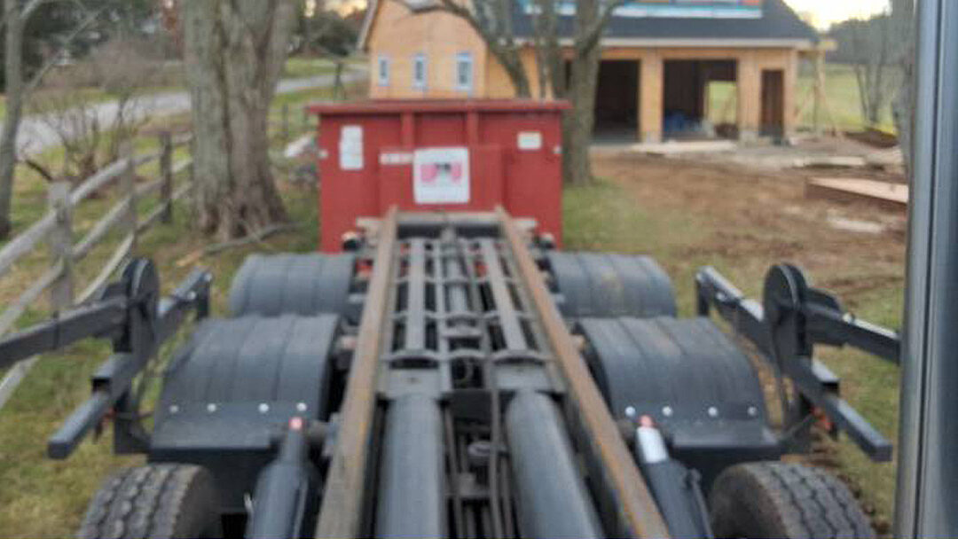 30-yard dumpster rental (4-ton limit) delivered to Hamilton, MA—ready to swallow up all that junk removal chaos. Old furniture, yard waste, and basement boxes? Consider it gone. Clean slate incoming! Got a clutter conquest on your horizon? 📞 (978) 409-2111 #DumpsterRental #JunkRemoval #HamiltonMA #DeclutterSquad #WasteAway