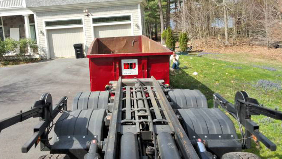 Dumpsters R Us, Inc. recently delivered a 30-yard dumpster with a 4-ton limit to Boxford, Massachusetts for a garage and house clean-out project. Another smooth delivery and pickup for a local homeowner needing reliable, on-time service. We’re proud to help keep Boxford clean—one project at a time.
