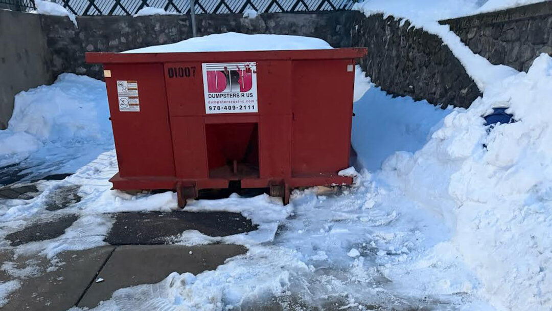 We dropped off a 10-yard dumpster with a 1-ton weight limit in Lawrence, Massachusetts to help with a full house cleanout. Perfect size for small renovations, decluttering projects, and moving prep — compact footprint but plenty of capacity to handle furniture, household junk, and debris. Need a reliable dumpster rental for your next cleanout or remodel? We offer fast delivery, easy pickup, and straightforward pricing to keep your project on track. 📞 Book your dumpster today with Dumpsters R Us, Inc! #DumpsterRental #LawrenceMA #HouseCleanout #10YardDumpster #JunkRemoval #HomeImprovement #ConstructionWaste #MassachusettsContractors #LocalBusiness